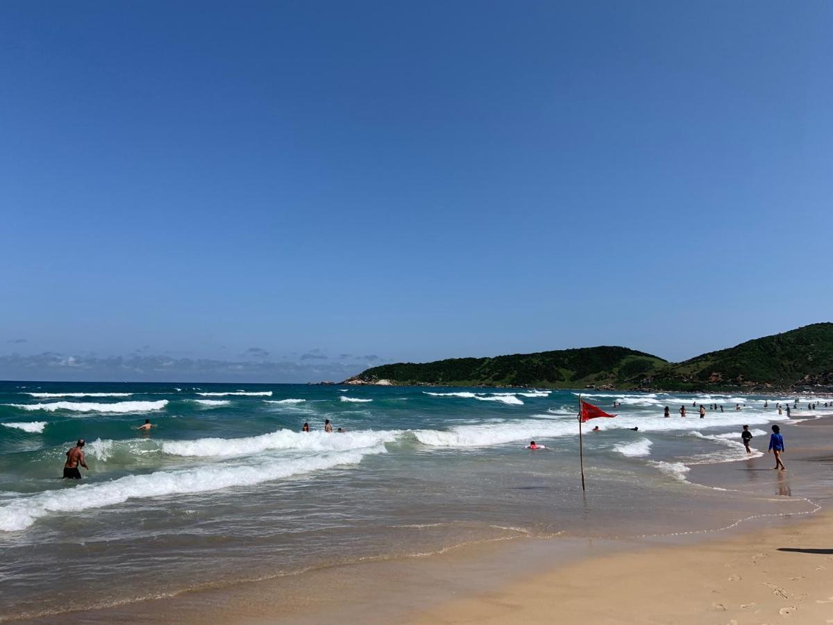 Cabanas Alto Mar Praia do Rosa Bagian luar foto